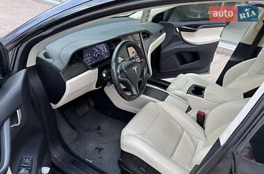 Позашляховик / Кросовер Tesla Model X 2019 в 