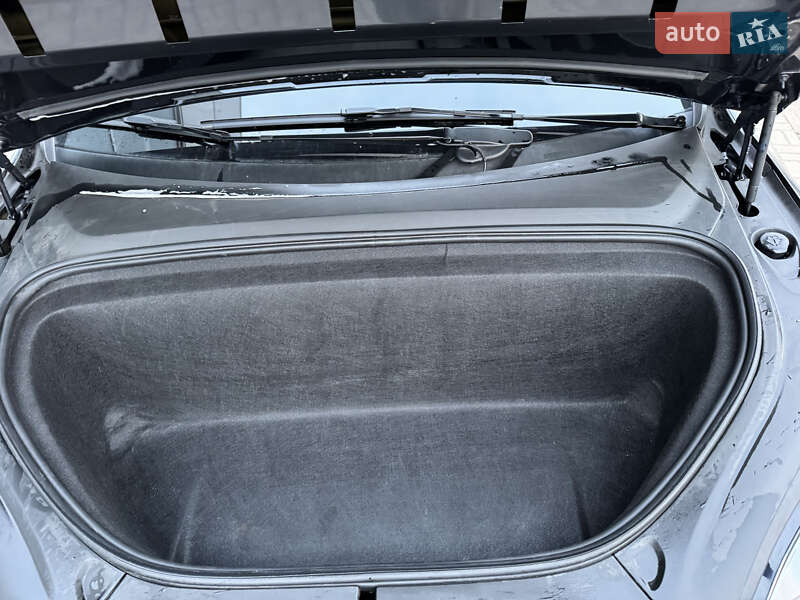 Позашляховик / Кросовер Tesla Model X 2019 в Чернігові