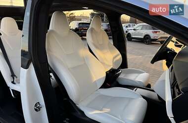 Позашляховик / Кросовер Tesla Model X 2020 в 