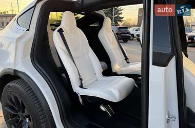 Позашляховик / Кросовер Tesla Model X 2020 в 