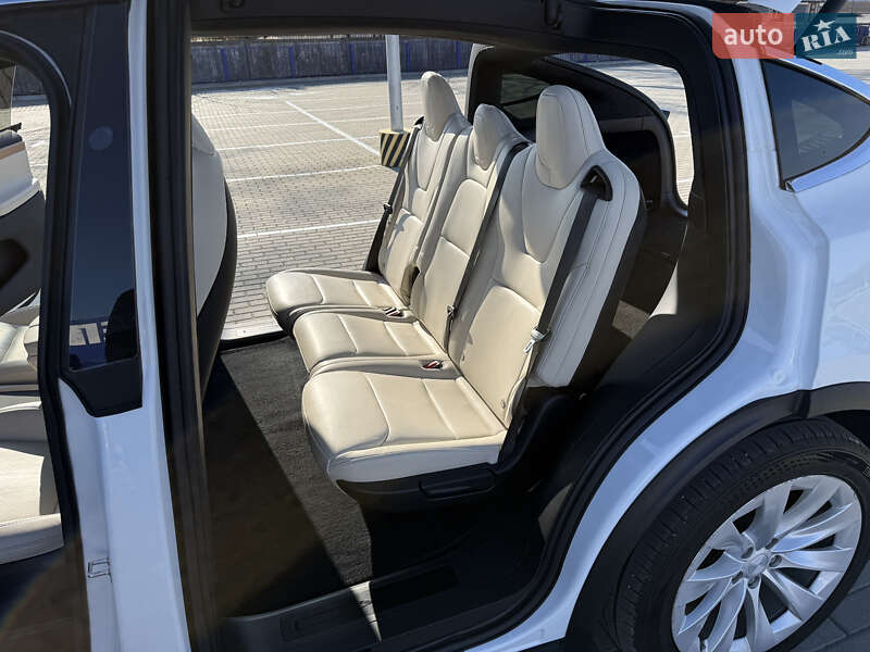 Внедорожник / Кроссовер Tesla Model X 2020 в Тернополе