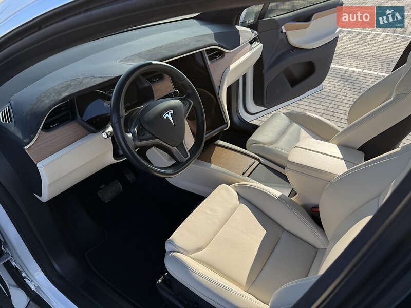 Внедорожник / Кроссовер Tesla Model X 2020 в Тернополе