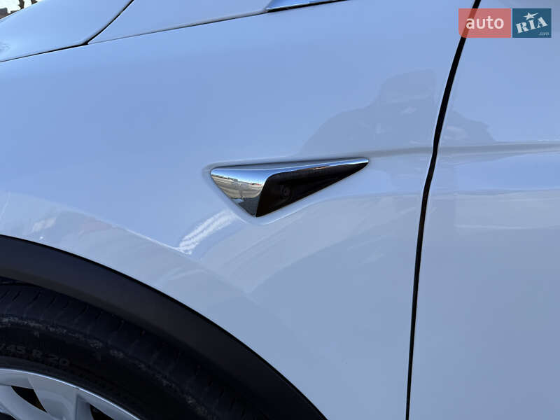 Внедорожник / Кроссовер Tesla Model X 2020 в Тернополе