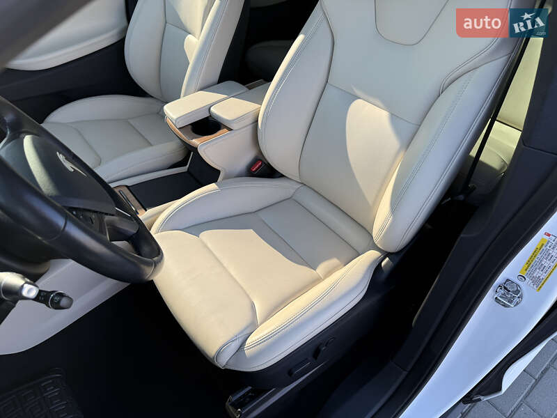 Внедорожник / Кроссовер Tesla Model X 2020 в Тернополе