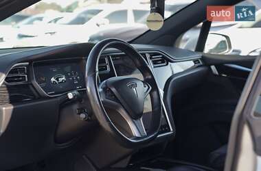 Внедорожник / Кроссовер Tesla Model X 2017 в 
