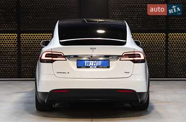 Внедорожник / Кроссовер Tesla Model X 2017 в 