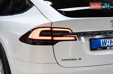 Внедорожник / Кроссовер Tesla Model X 2017 в 