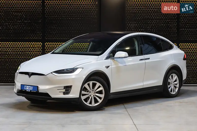 Внедорожник / Кроссовер Tesla Model X 2017 в 