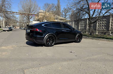 Позашляховик / Кросовер Tesla Model X 2019 в 