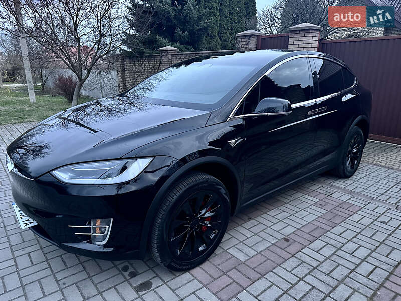 Позашляховик / Кросовер Tesla Model X 2018 в Хмельницькому