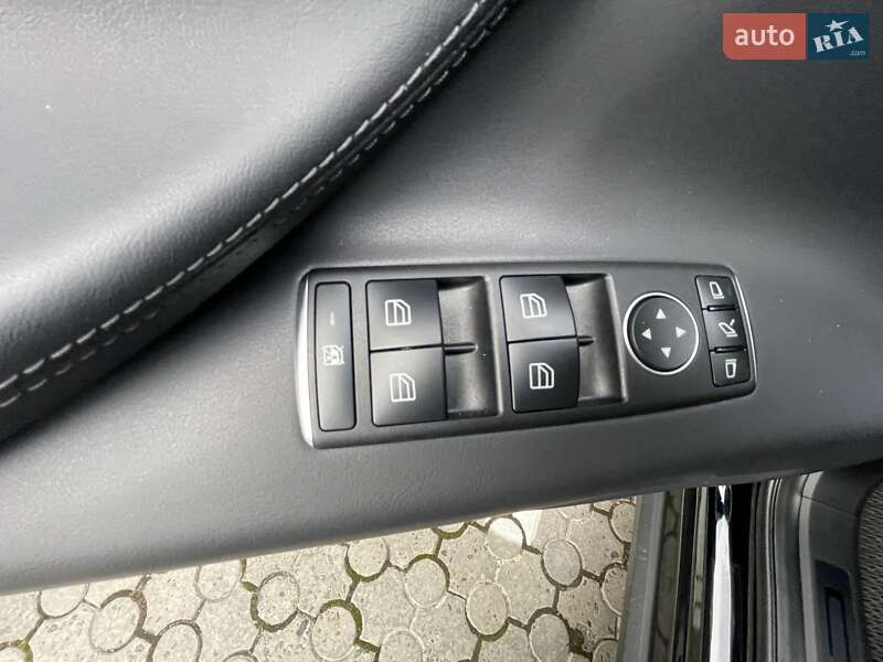 Позашляховик / Кросовер Tesla Model X 2019 в Києві фото 19 Позашляховик / Кросовер Tesla Model X 2019 в Києві