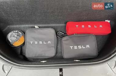 Внедорожник / Кроссовер Tesla Model X 2019 в 