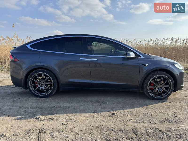Внедорожник / Кроссовер Tesla Model X 2020 в Одессе