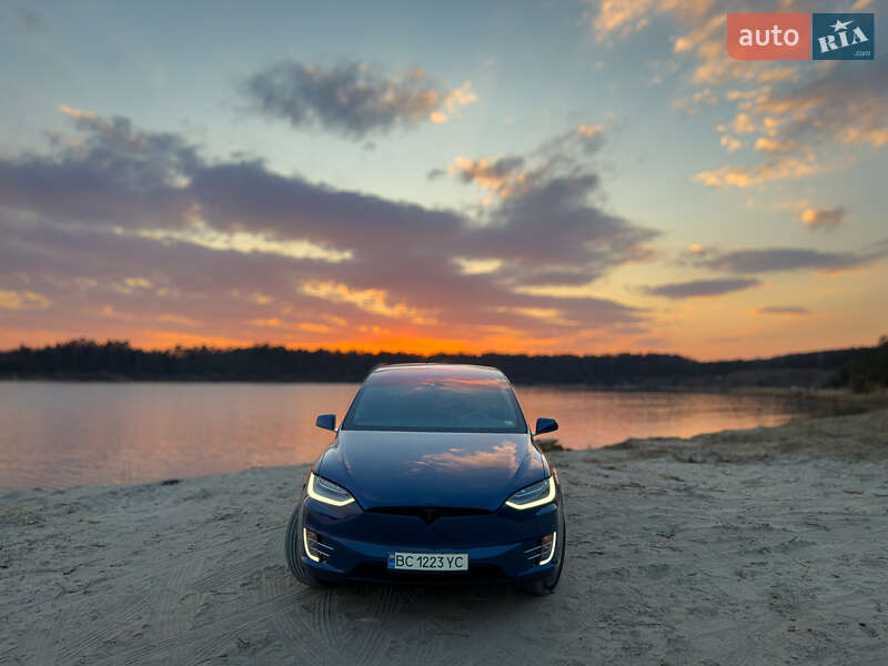 Внедорожник / Кроссовер Tesla Model X 2016 в Львове