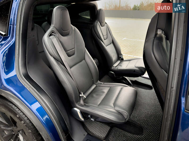Внедорожник / Кроссовер Tesla Model X 2016 в Львове