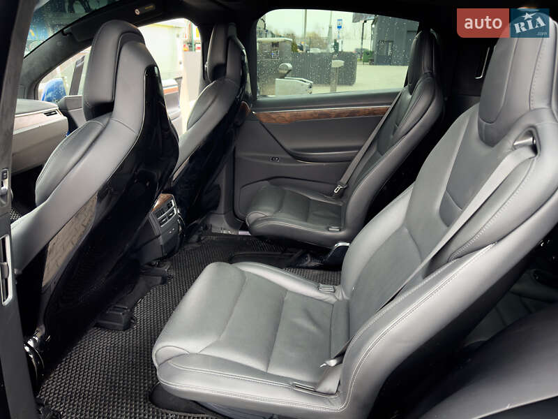 Внедорожник / Кроссовер Tesla Model X 2016 в Львове