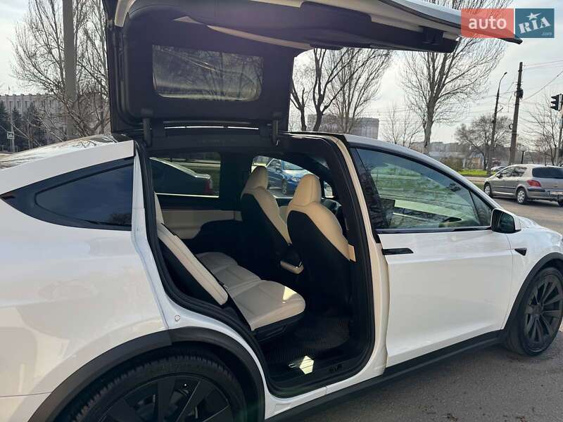 Внедорожник / Кроссовер Tesla Model X 2022 в Запорожье