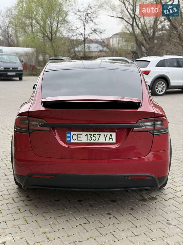 Позашляховик / Кросовер Tesla Model X 2016 в Чернівцях