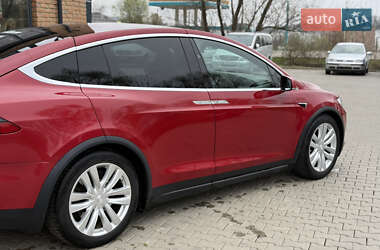 Позашляховик / Кросовер Tesla Model X 2016 в 