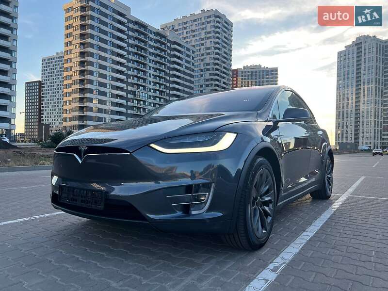 Внедорожник / Кроссовер Tesla Model X 2018 в Киеве