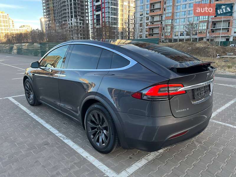 Внедорожник / Кроссовер Tesla Model X 2018 в Киеве
