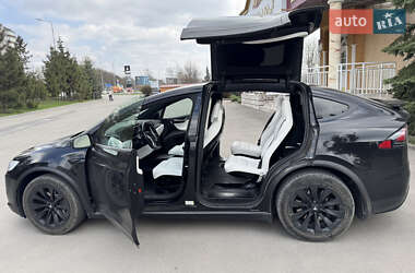 Позашляховик / Кросовер Tesla Model X 2017 в 