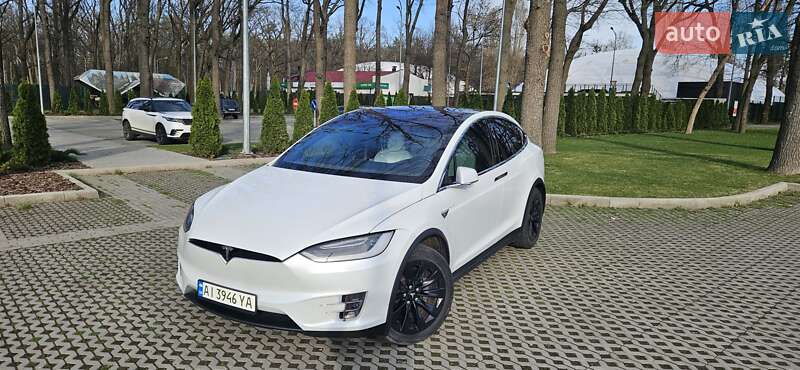 Позашляховик / Кросовер Tesla Model X 2017 в Харкові