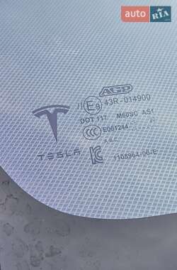 Позашляховик / Кросовер Tesla Model X 2017 в Харкові