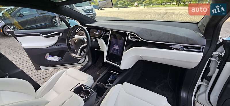 Позашляховик / Кросовер Tesla Model X 2017 в Харкові
