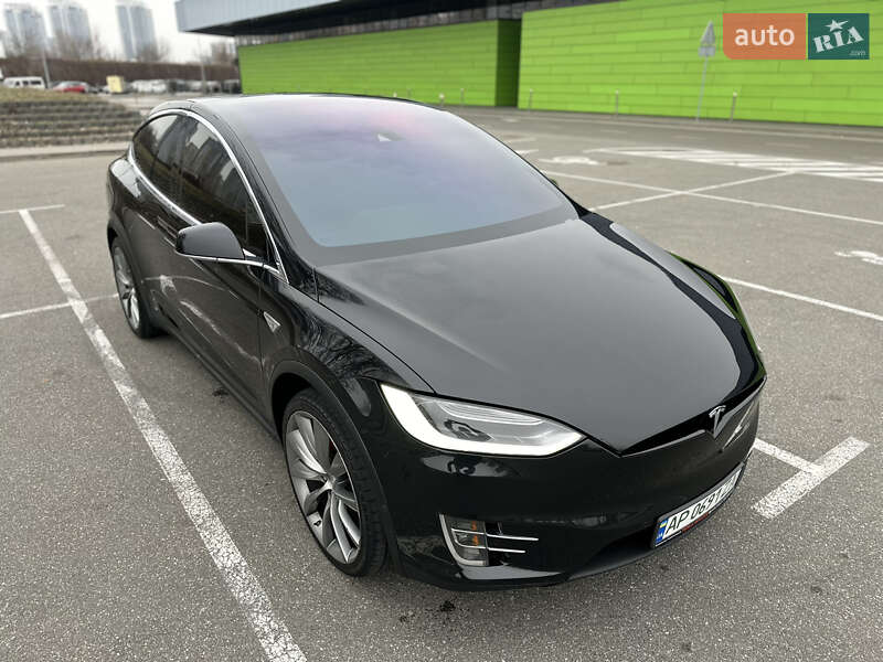 Позашляховик / Кросовер Tesla Model X 2015 в Києві