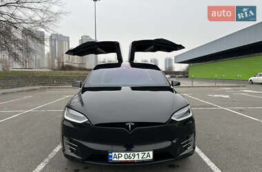 Внедорожник / Кроссовер Tesla Model X 2015 в 