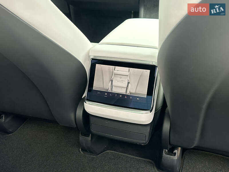 Позашляховик / Кросовер Tesla Model X 2022 в Чернівцях фото 22 Позашляховик / Кросовер Tesla Model X 2022 в Чернівцях