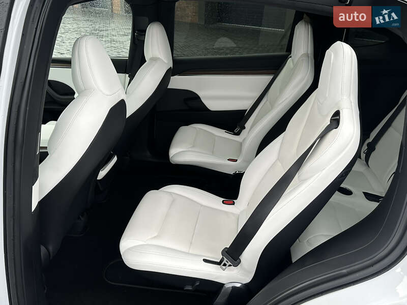 Позашляховик / Кросовер Tesla Model X 2022 в Чернівцях фото 36 Позашляховик / Кросовер Tesla Model X 2022 в Чернівцях