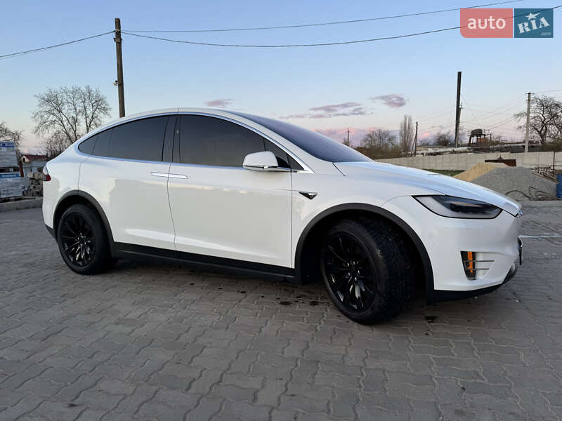 Внедорожник / Кроссовер Tesla Model X 2016 в Харькове