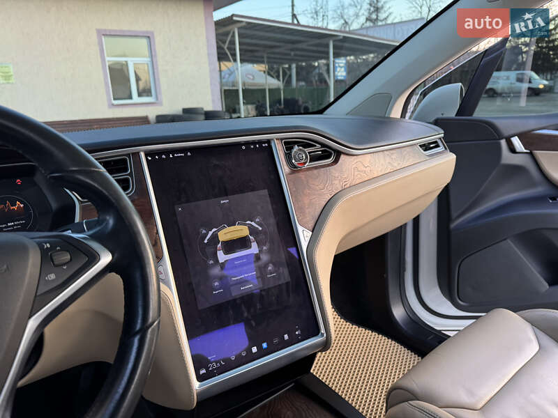 Внедорожник / Кроссовер Tesla Model X 2016 в Харькове