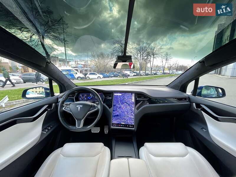 Внедорожник / Кроссовер Tesla Model X 2019 в Киеве