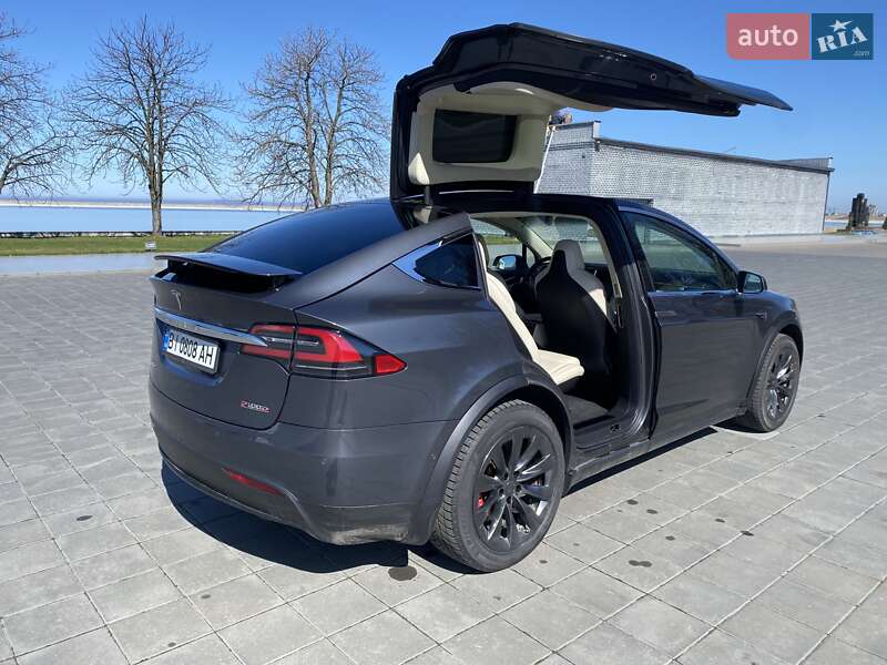 Внедорожник / Кроссовер Tesla Model X 2018 в Кременчуге фото 2 Внедорожник / Кроссовер Tesla Model X 2018 в Кременчуге