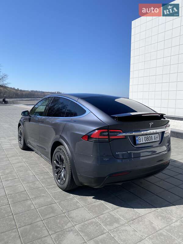 Внедорожник / Кроссовер Tesla Model X 2018 в Кременчуге фото 14 Внедорожник / Кроссовер Tesla Model X 2018 в Кременчуге