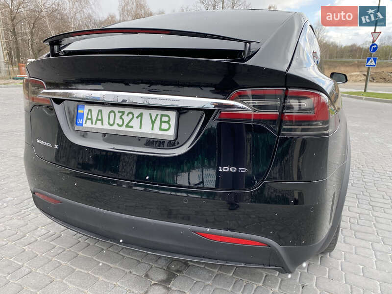 Позашляховик / Кросовер Tesla Model X 2017 в Києві