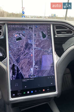 Внедорожник / Кроссовер Tesla Model X 2017 в 