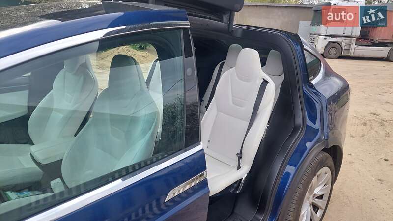 Внедорожник / Кроссовер Tesla Model X 2016 в Одессе