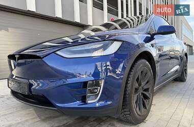 Позашляховик / Кросовер Tesla Model X 2020 в 