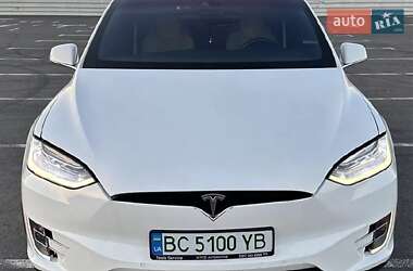 Внедорожник / Кроссовер Tesla Model X 2016 в 