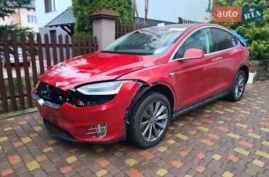 Позашляховик / Кросовер Tesla Model X 2016 в 