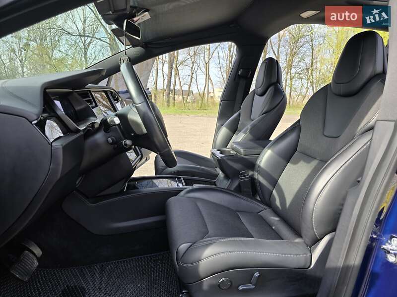 Позашляховик / Кросовер Tesla Model X 2018 в Калуші