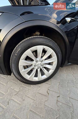 Внедорожник / Кроссовер Tesla Model X 2019 в Львове