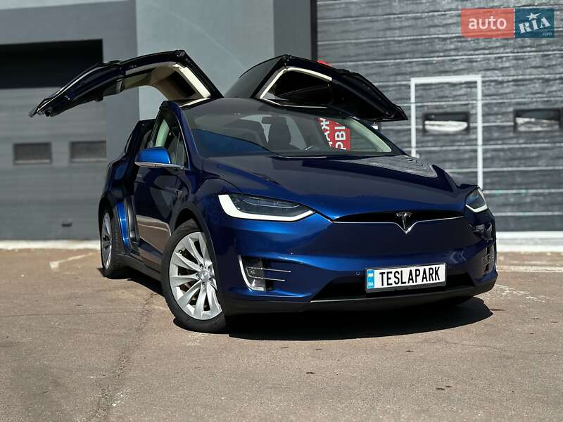 Позашляховик / Кросовер Tesla Model X 2016 в Києві