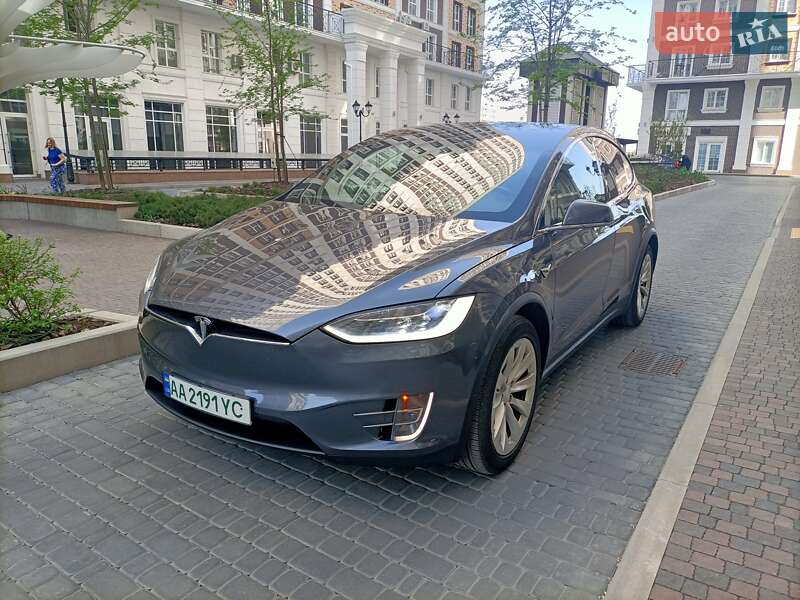 Позашляховик / Кросовер Tesla Model X 2017 в Києві фото 9 Позашляховик / Кросовер Tesla Model X 2017 в Києві