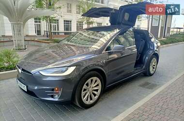 Внедорожник / Кроссовер Tesla Model X 2017 в 