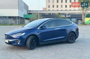 Позашляховик / Кросовер Tesla Model X 2017 в 